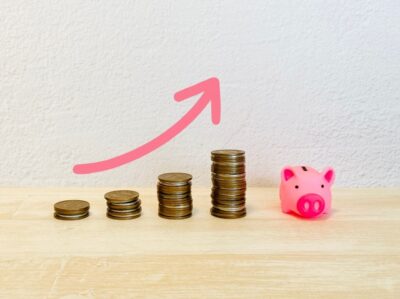 高卒メリットの1つ、投資の福利で増える金額上昇を表す、増える金貨
