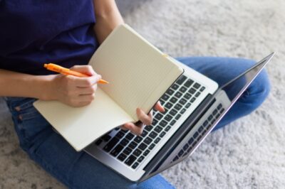 アッパーマス層の特徴の一つである自己投資をしている人
